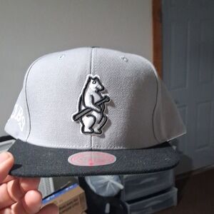 NWOT Mitchell & Ness Chicago Cubs Snapback